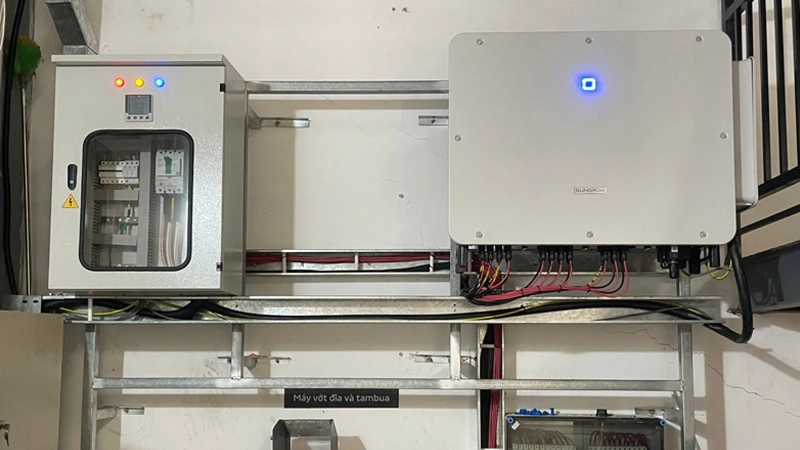 Hệ Thống Điện Mặt Trời Showroom Ô Tô Công Suất 100kWp Tại Cà Mau
