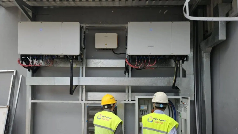 Lắp Điện Mặt Trời Cho Doanh Nghiệp Hệ 211KWP tại Toyota Long Thành